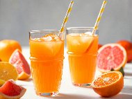 Витаминозен фреш от грейпфрут и портокал